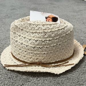 NWT Fedora - knit crocheted fabric w suede tie - one size - cream beige
